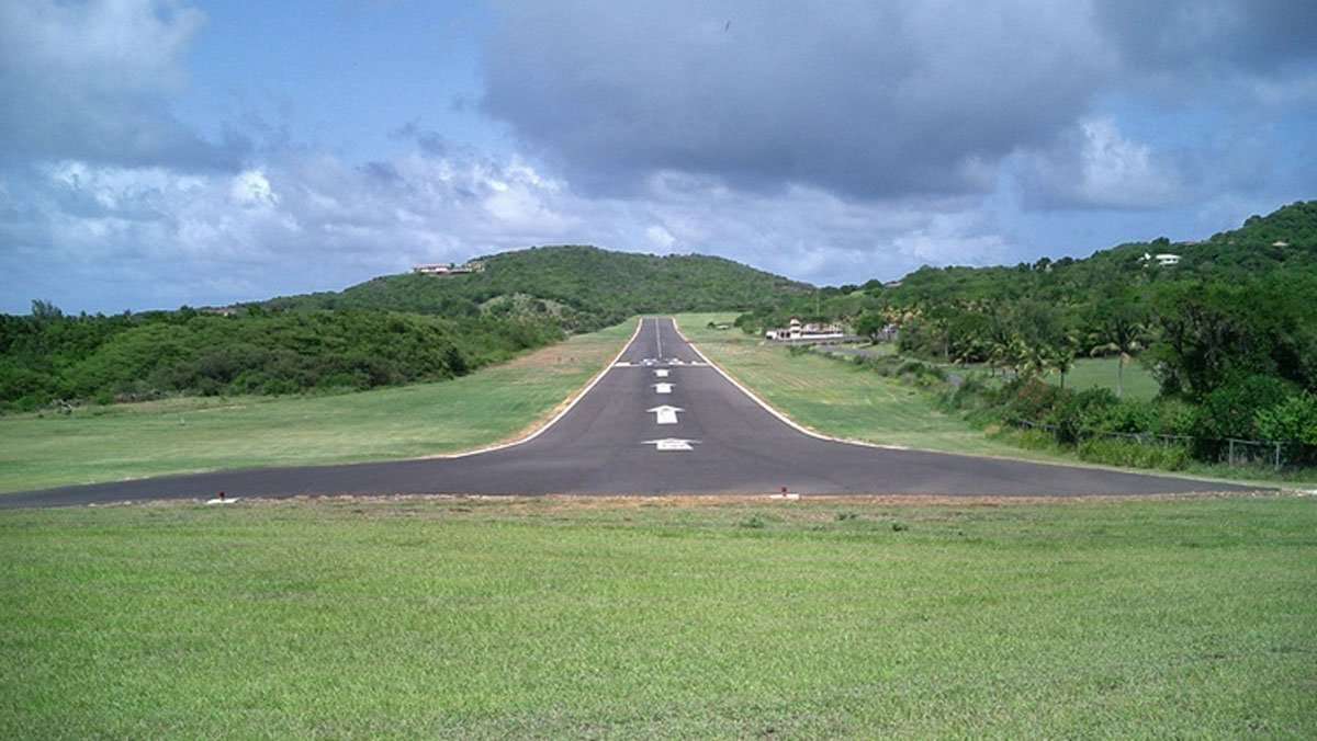 Mustique Airport