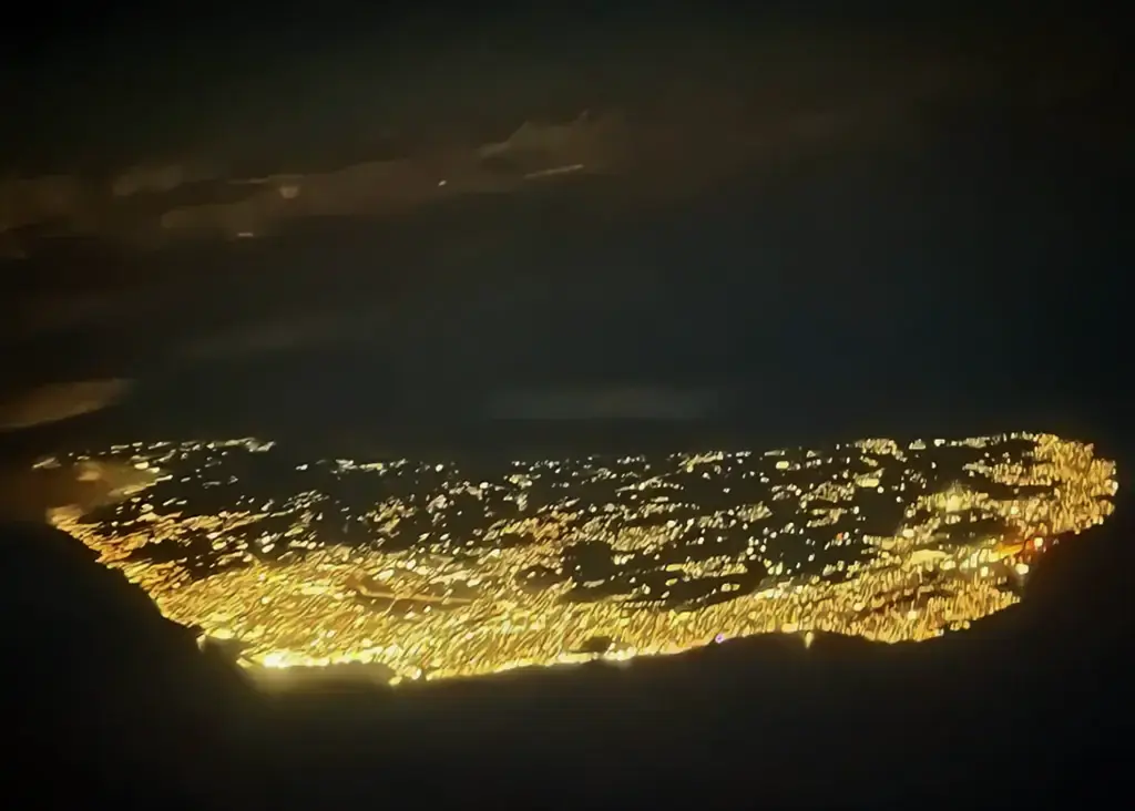 Barbados at night - KLM Airlines pilot Vincent Hoekveld