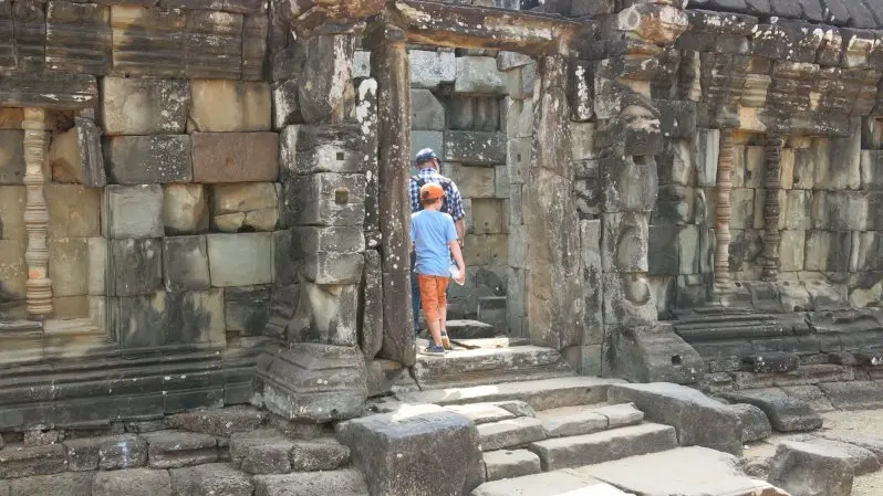 Temples of Rolous