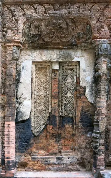Temples of Rolous